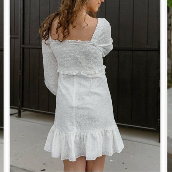 Denise Dress in Off White
Veronica Beard - Picture 9 of 9